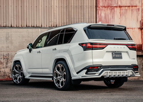 LEXUS LX600 リアゲートスポイラー ダブルエイト 未塗装
