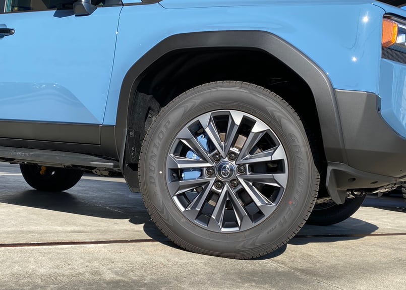 ランドクルーザー250専用 DOUBLE EGIHT キャリパーカバー フロント