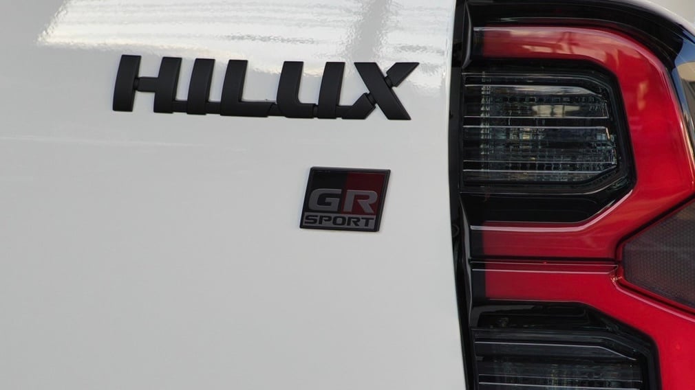 楽天市場】ハイラックス gun125 スモークフィルムの通販 ボブ様