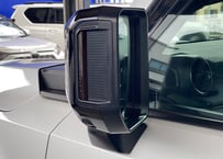 トヨタ ランドクルーザー250 GMG(ダブルエイト)LEDグリルマーカー 250系ランドクルーザーZX/VX LEDグリルマーカー(ダブルエイト