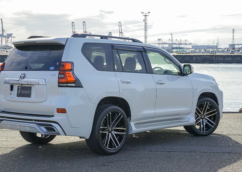 GMG ダブルエイト プラド150 後期 リアガーニッシュ ver.1 150プラド後期専用カラードリアガーニッシュ ver.1 | GMG ONLINE