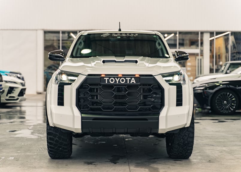 タンドラ ワンオフ フロントバンパー リフテッド GO RHINO BR6 フロントバンパー ウインチバンパー テクスチャー