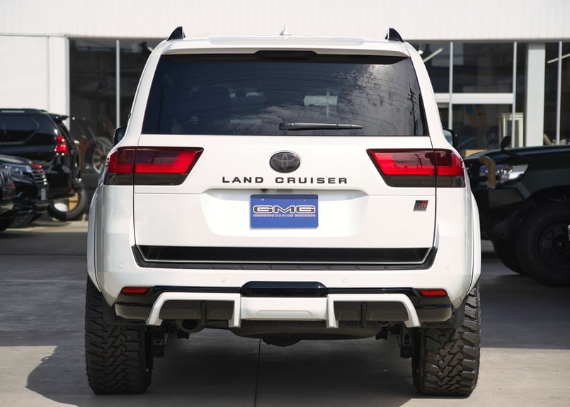 ランドクルーザー300/GR Sports リアバンパースキッド（ヒッチメンバー