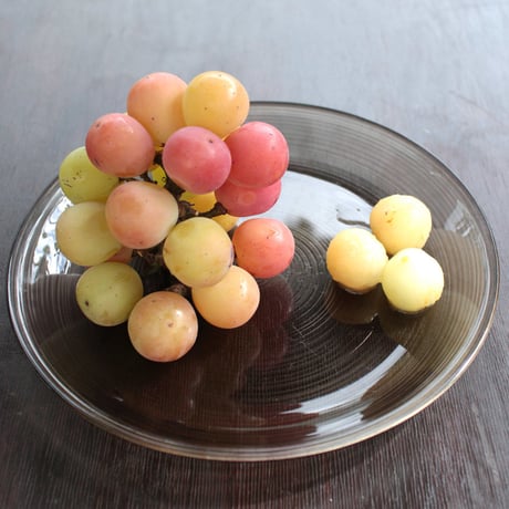 ゴルビー【 白箱・1.7kg ３〜５房入り 】