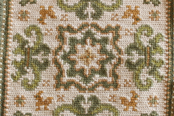 希少★アライオロス絨毯ポルトガル伝統工芸品認証Arraiolos花白ピンクウール 希少☆アライオロス絨毯ポルトガル伝統工芸品認証Arraiolos花白