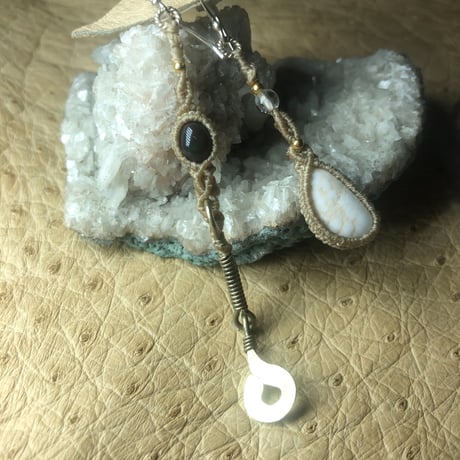 ホワイトバッファロー | STORES