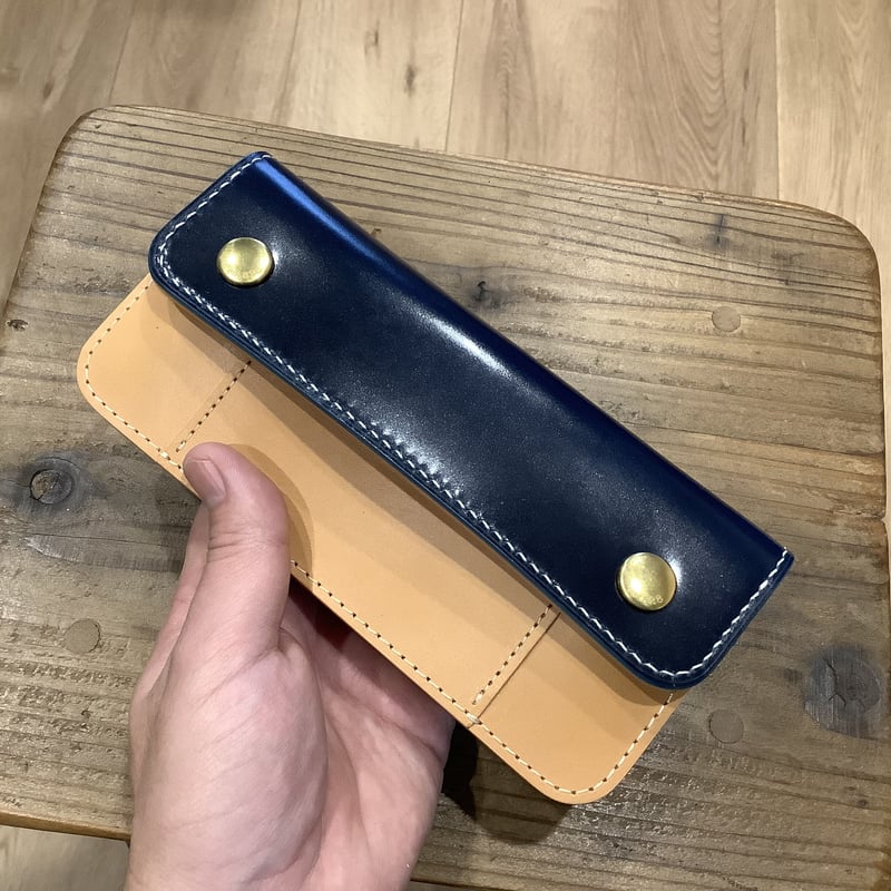 ネイビーオイルコードバン×ラティーゴレザー トラッカーウォレット