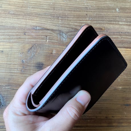 オイルコードバン黒×ルガトショルダー　ダークブラウン 二つ折り財布 小銭入れあり