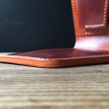 ブラウンオイルコードバン×ルガトショルダーオレンジ 二つ折り財布 小銭入れあり