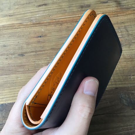 ネイビーオイルコードバン×キャメル牛革  二つ折り財布  小銭入れあり