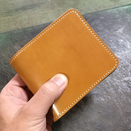 ライトブラウンコードバン×ルガトショルダー琉球ブルー 二つ折り財布 小銭入れなし