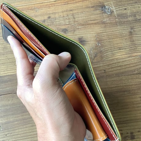 フルコードバン 二つ折り財布 小銭入れあり