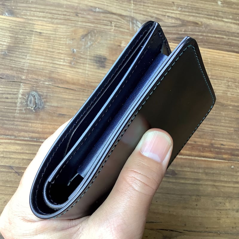 コードバン黒×ルガトショルダーネイビー 二つ折り財布 小銭入れあり