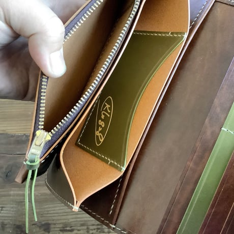 オリーブコードバン×ルガトショルダーブラウン 長財布 小銭入れあり
