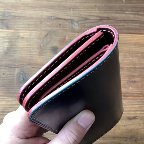 ネイビーオイルコードバン×ルガトショルダーワイン 長財布 小銭入れあり