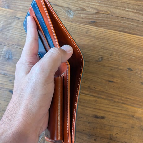 オイルコードバンネイビー×ルガトショルダーオレンジ 二つ折り財布  小銭入れあり