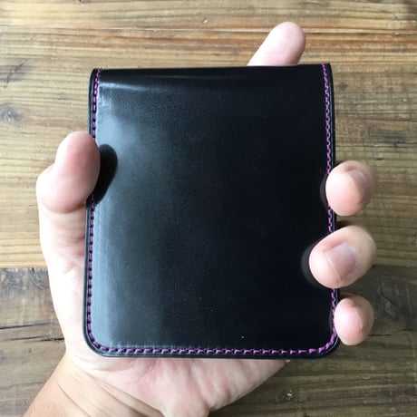 オイルコードバン黒×ルガトショルダーパープル 二つ折り財布 小銭入れあり