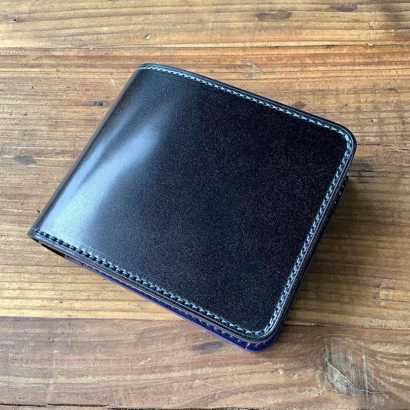 オイルコードバン黒×ルガトショルダーネイビー 二つ折り財布