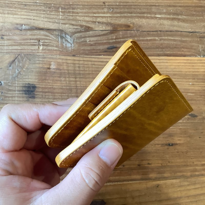 ルガトショルダーイエロー　二つ折り財布 ルガトショルダーイエロー 二つ折り財布 小銭入れあり | keywest828