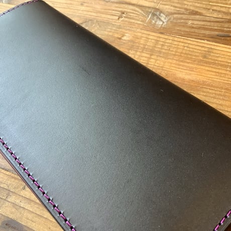 黒革×ルガトショルダー紫　パープル  長財布 小銭入れあり