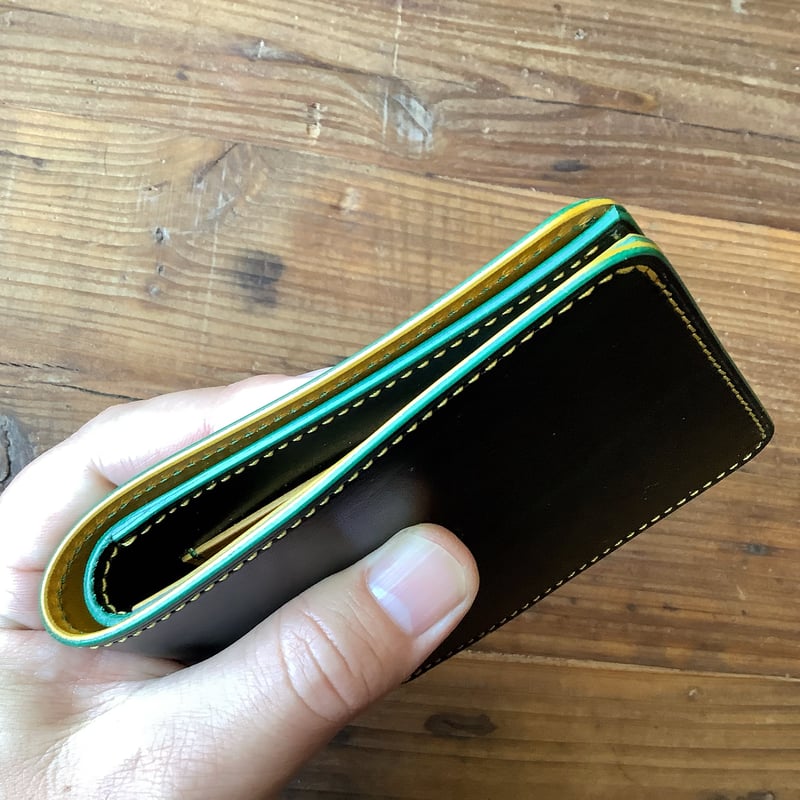 ルガトショルダーグリーン＆イエロー 二つ折り財布 小銭入れなし