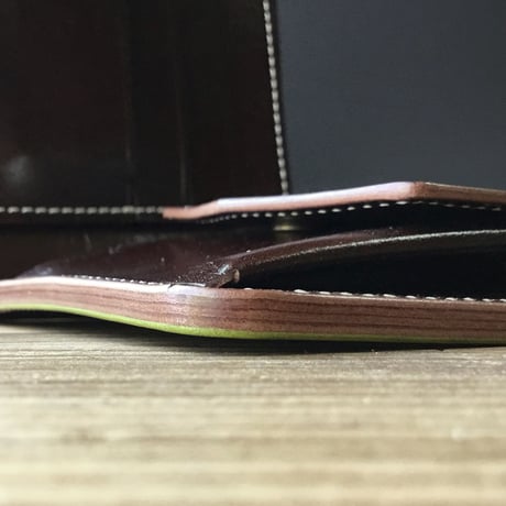 オリーブコードバン×ルガトショルダーブラウン 二つ折り財布 小銭入れあり