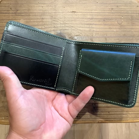 オイルコードバングリーン×ルガトショルダーグリーン　二つ折り財布　小銭入れあり