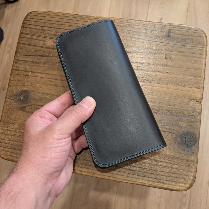 黒革×ルガトショルダーグリーン 濃緑 長財布 小銭入れあり | keywest828