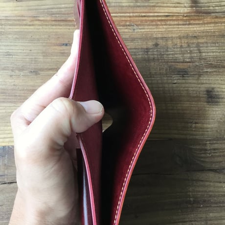 ブラウンオイルコードバン×ルガトショルダーワイン  二つ折り財布 小銭入れあり