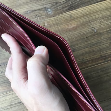 ブラウンオイルコードバン×ルガトショルダーワイン 二つ折り財布 小銭入れなし