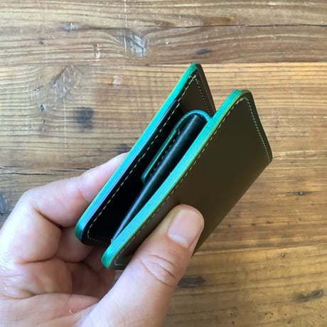 オイルコードバングリーン×ルガトショルダーグリーン　二つ折り財布　小銭入れあり