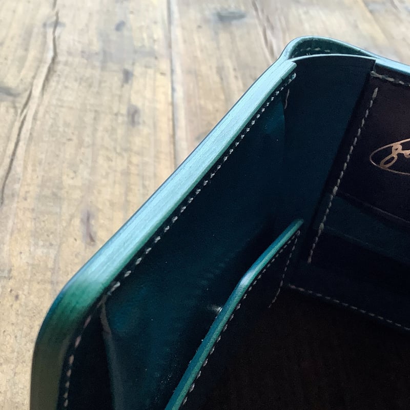 ネイビーオイルコードバン×ルガトショルダー琉球ブルー 二つ折り財布