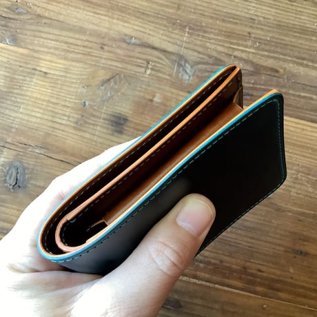 オイルコードバンネイビー×ルガトショルダーブラウン 二つ折り財布 小銭入れあり