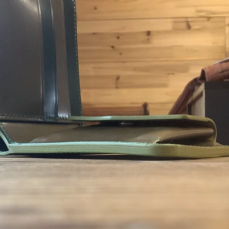 フルコードバン 二つ折り財布 小銭入れあり  グリーン×オリーブ