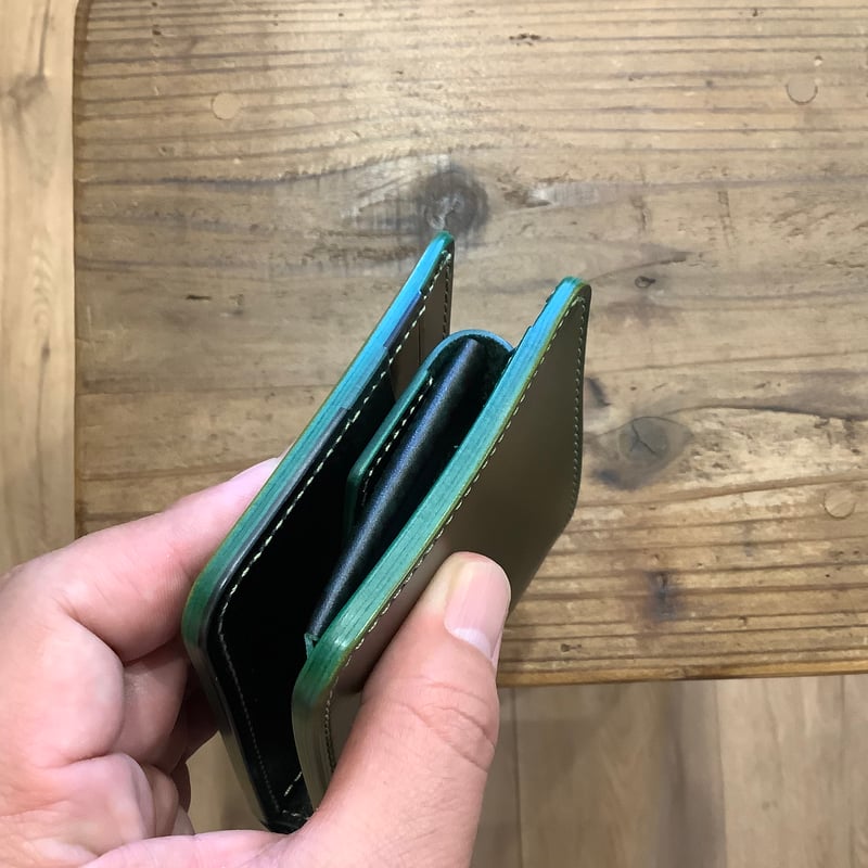 オイルコードバングリーン×ルガトショルダーグリーン 二つ折り財布