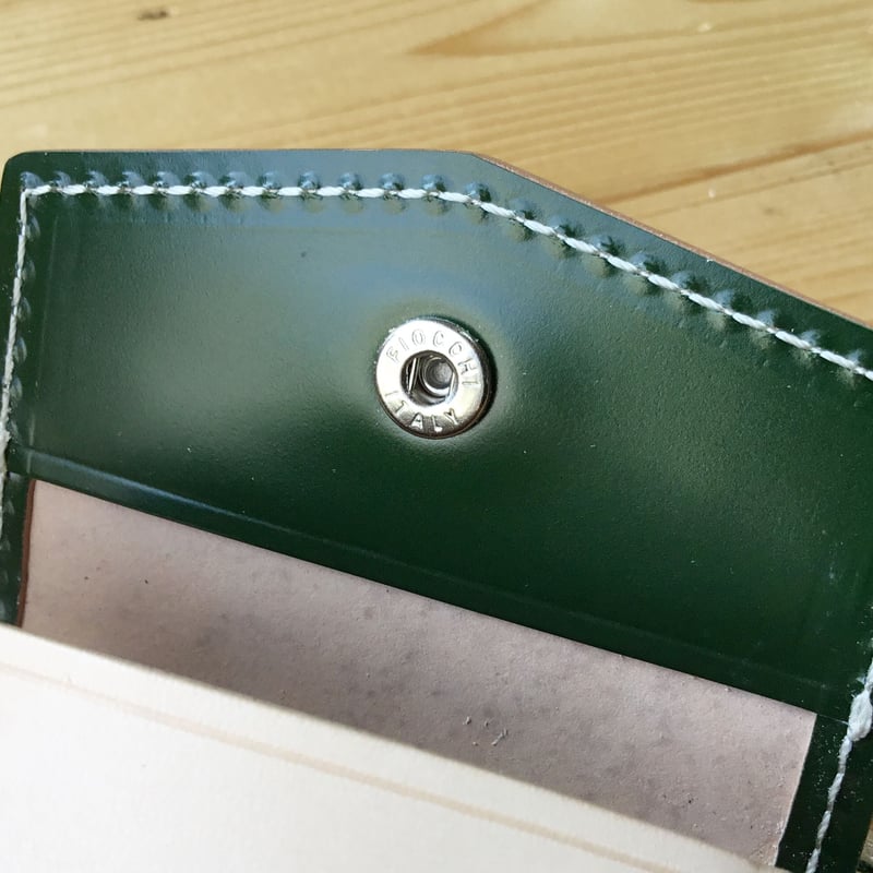 コードバングリーン×ナチュラル牛革 二つ折り財布 小銭入れあり