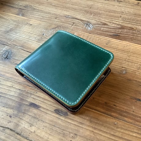 オイルコードバングリーン×ルガトショルダー　ダークブラウン　二つ折り財布　小銭入れあり
