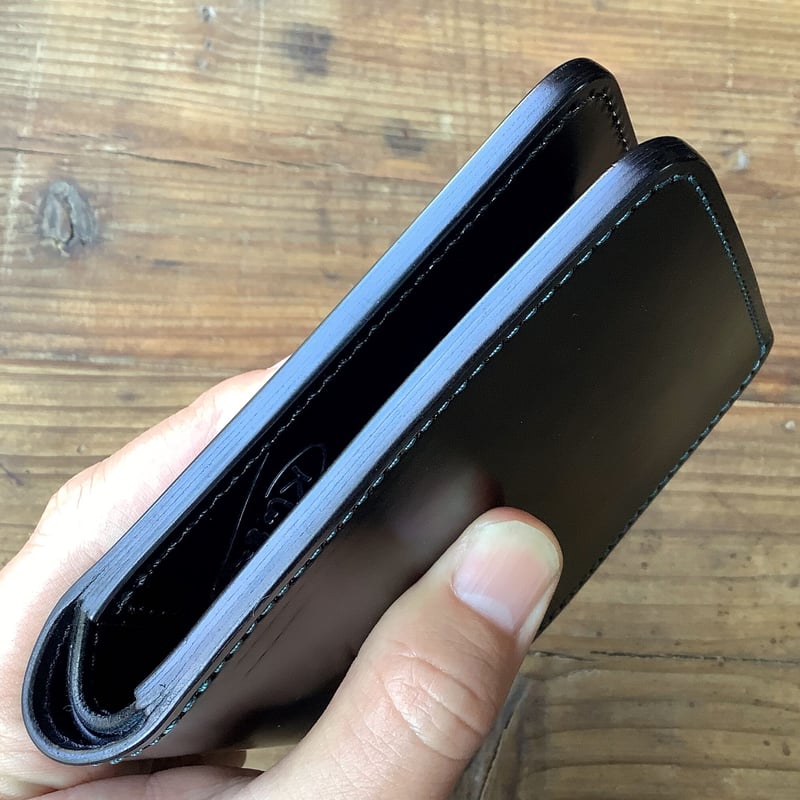 コードバン黒×ルガトショルダーネイビー 二つ折り財布 小銭入れあり