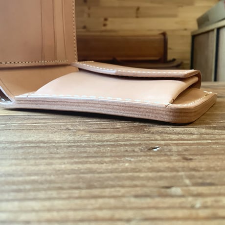 ワイルドサドルレザー 二つ折り財布 小銭入れあり