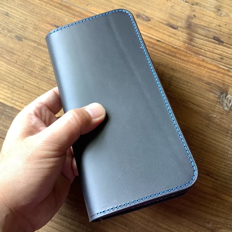 黒革×ルガトショルダーネイビー　紺色  長財布 小銭入れあり