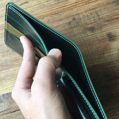 オリーブコードバン×ルガトショルダーグリーン 二つ折り財布 小銭入れあり