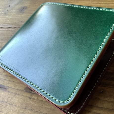 オイルコードバングリーン×ルガトショルダーワイン 二つ折り財布 小銭入れあり
