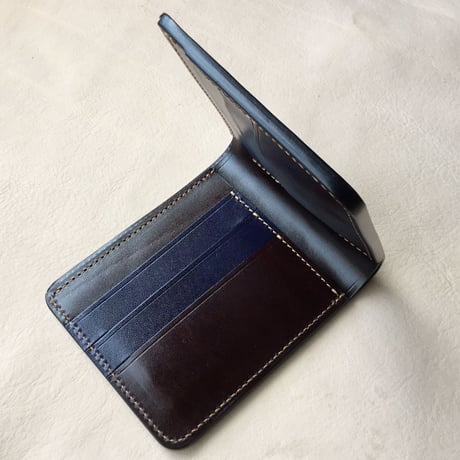 オイルコードバン黒×ルガトショルダーブラウン&ネイビー 二つ折り財布 小銭入れなし
