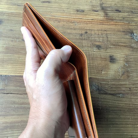 オイルコードバングリーン×ルガトショルダーブラウン 二つ折り財布 小銭入れあり