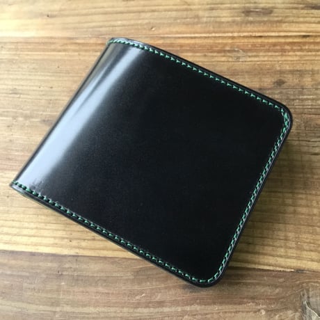 オイルコードバン黒×ルガトショルダーグリーン 二つ折り財布 小銭入れなし