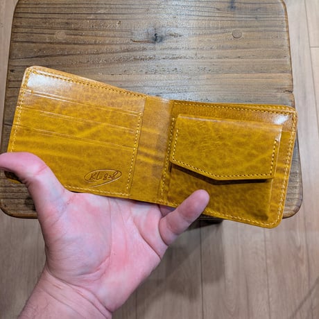 ルガトショルダーイエロー  二つ折り財布  小銭入れあり