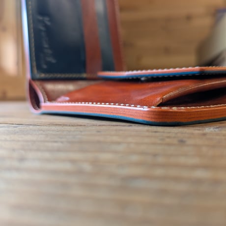 オイルコードバンネイビー×ルガトショルダーオレンジ 二つ折り財布  小銭入れあり