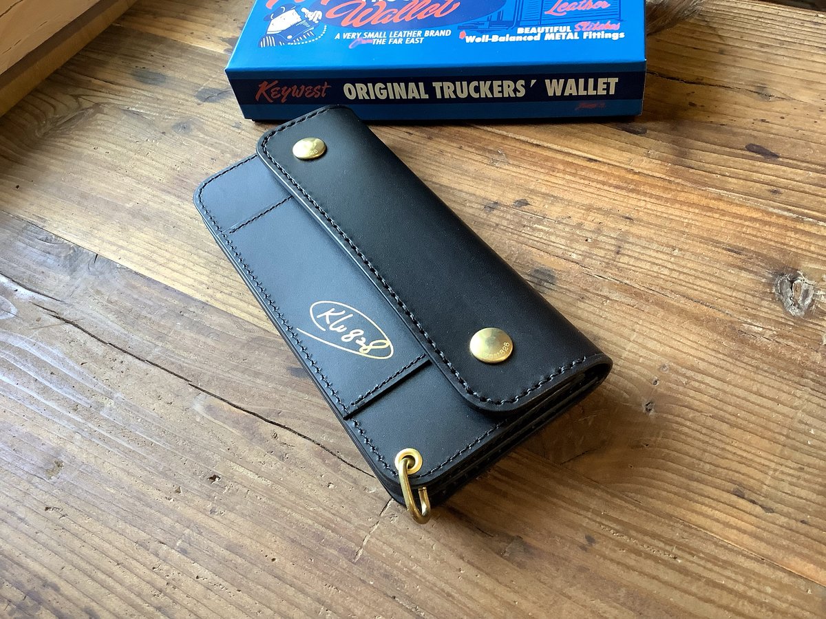 トラッカーウォレット 黒 オイルレザー ショートタイプ | keywest828