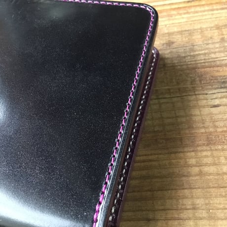 オイルコードバン黒×ルガトショルダーパープル 二つ折り財布 小銭入れあり