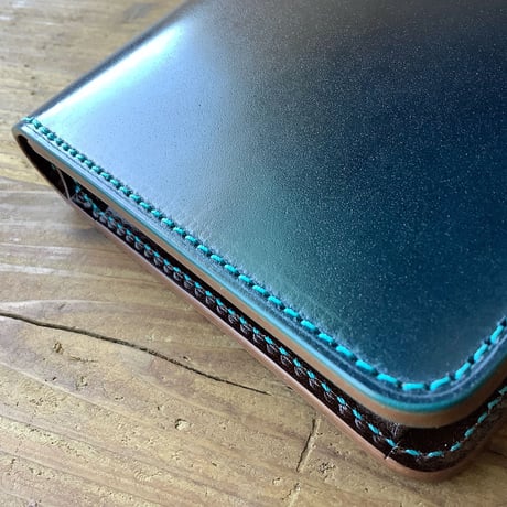 オイルコードバンネイビー×ルガトショルダー　ダークブラウン 二つ折り財布 小銭入れあり